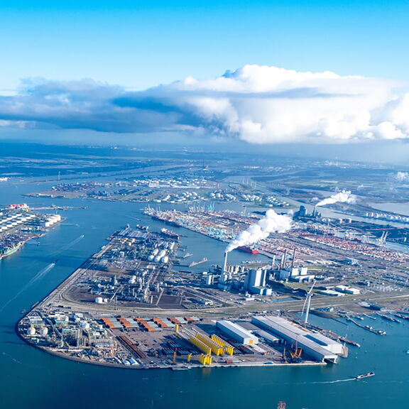 Aerial photograph of Maasvlakte SIF new waterway