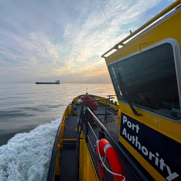 RPA vessel with Geuler Tanker