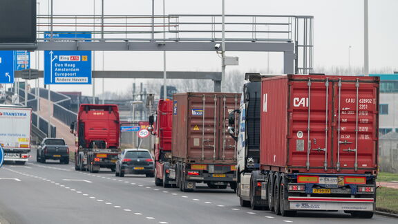 Trucks on the A15 in Rotterdam